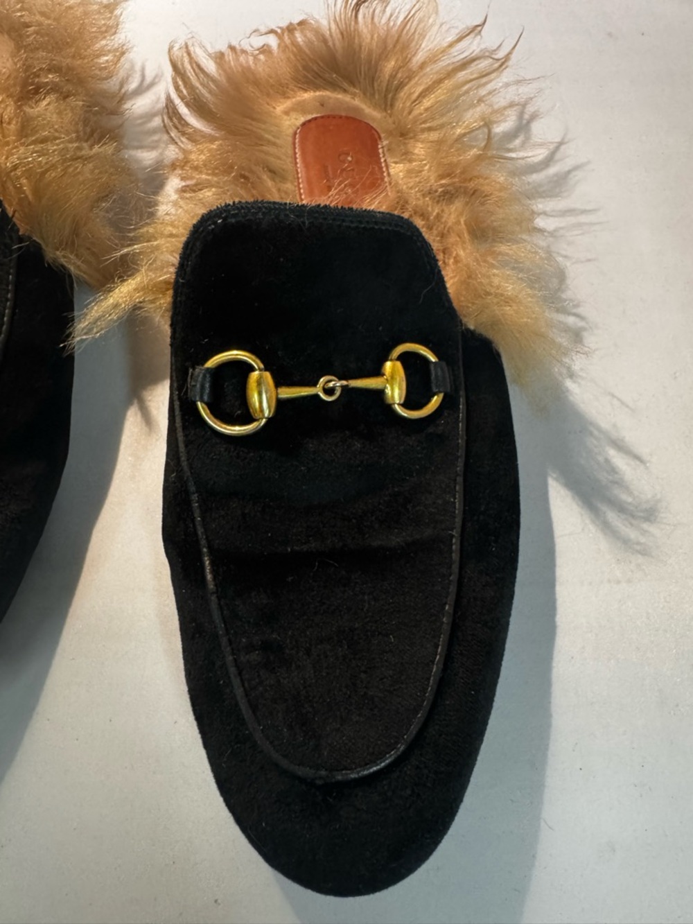 Gucci Princeton Mules Black Suede with Tan Fur and Horsebit - Picture 5 of 7